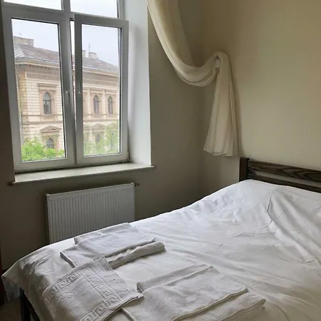El Mundo Lägenhetshotell Lviv