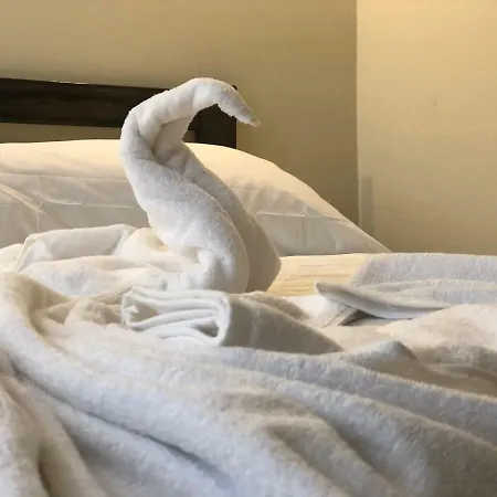 El Mundo Aparthotel