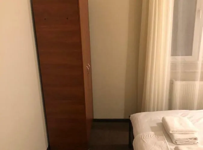 El Mundo Aparthotel *